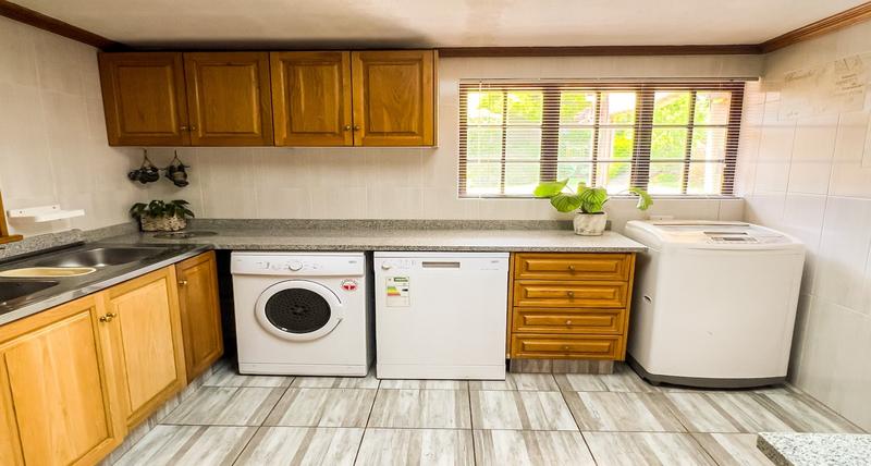 4 Bedroom Property for Sale in Leonard KwaZulu-Natal