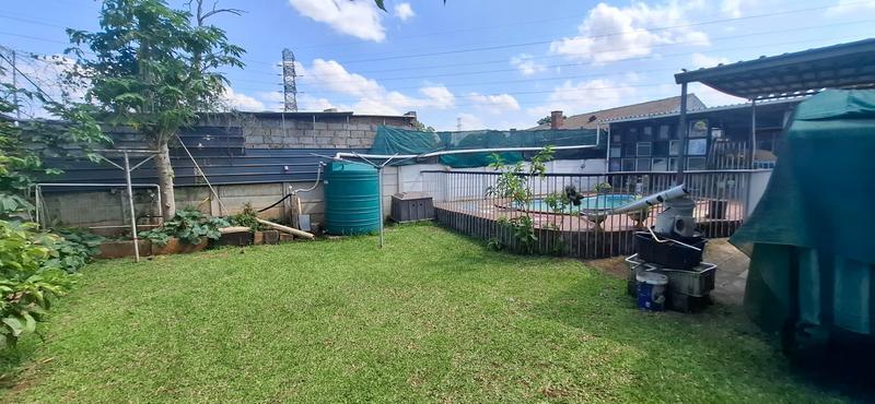 5 Bedroom Property for Sale in Manor KwaZulu-Natal