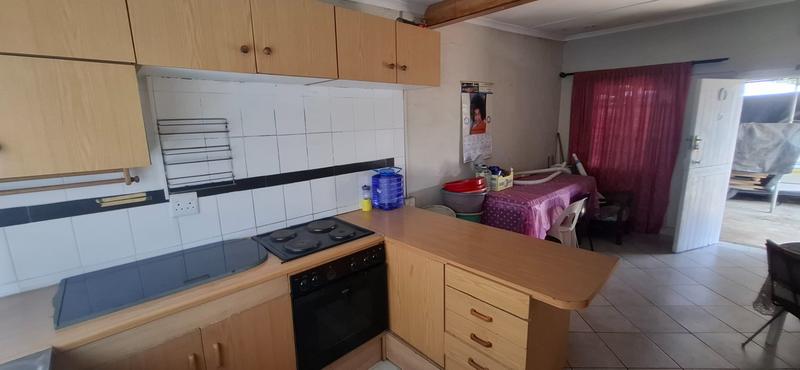 5 Bedroom Property for Sale in Manor KwaZulu-Natal