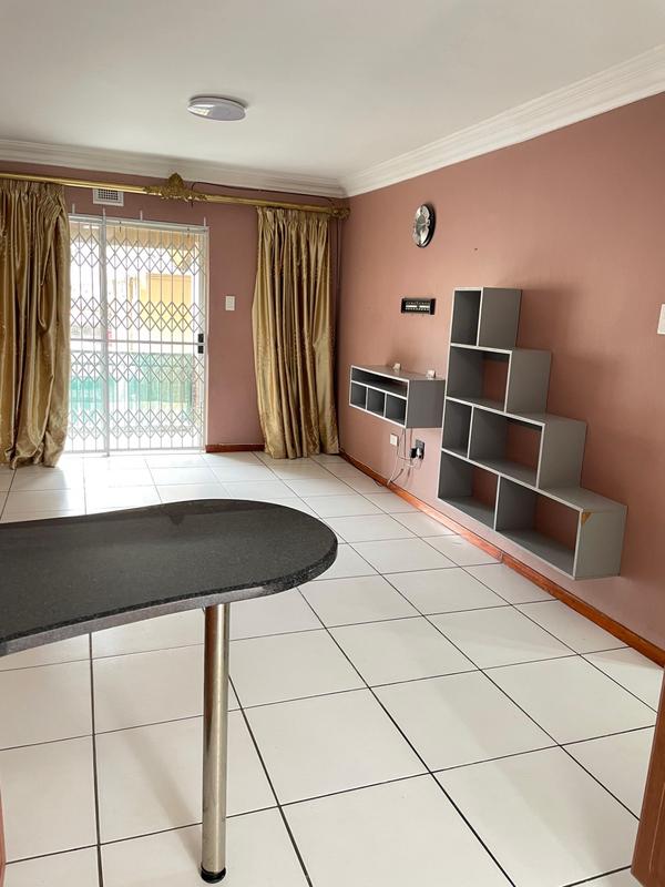 To Let 2 Bedroom Property for Rent in Bluff KwaZulu-Natal