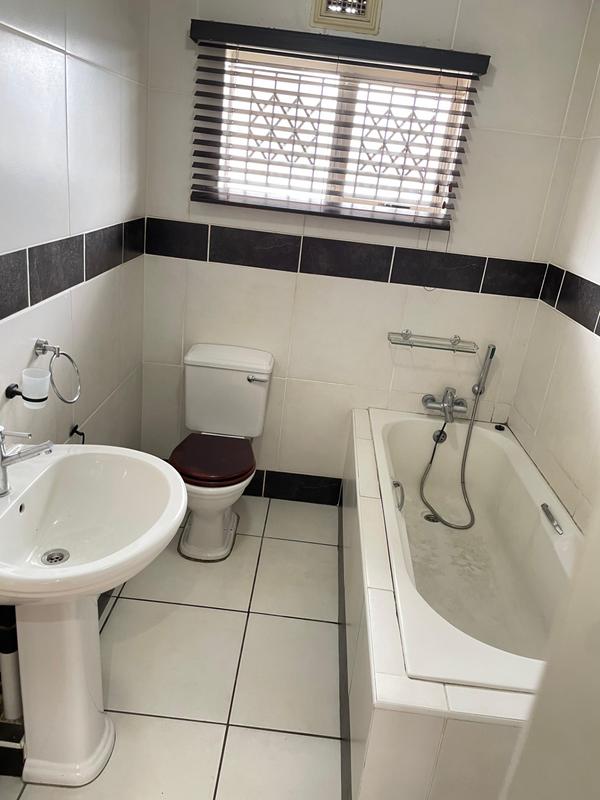 To Let 2 Bedroom Property for Rent in Bluff KwaZulu-Natal