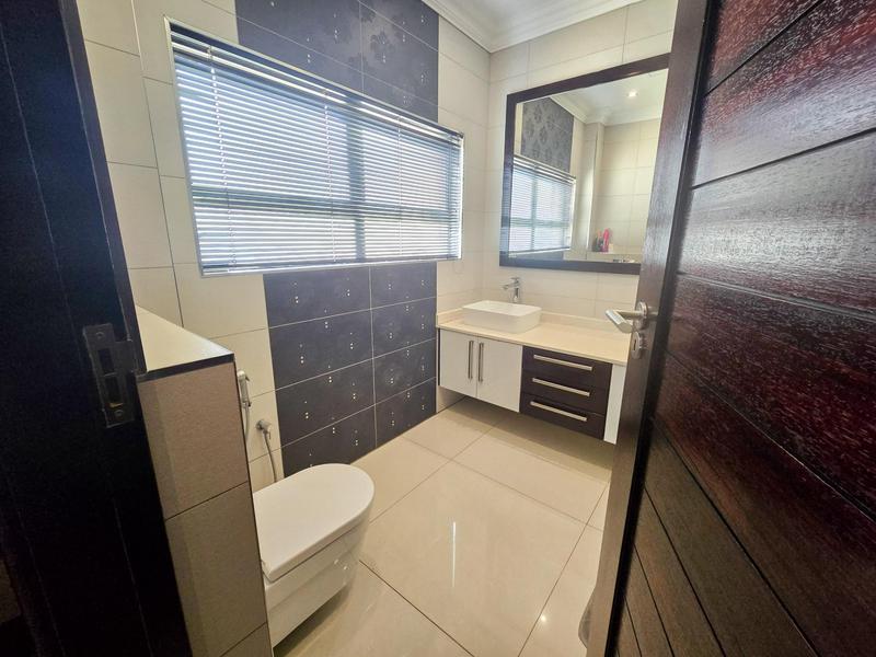 4 Bedroom Property for Sale in Izinga Ridge KwaZulu-Natal