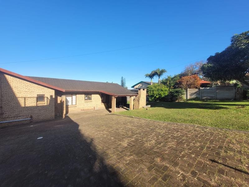 4 Bedroom Property for Sale in Manaba Beach KwaZulu-Natal