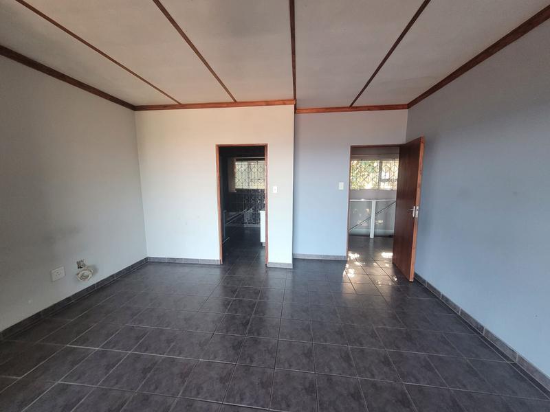 4 Bedroom Property for Sale in Manaba Beach KwaZulu-Natal