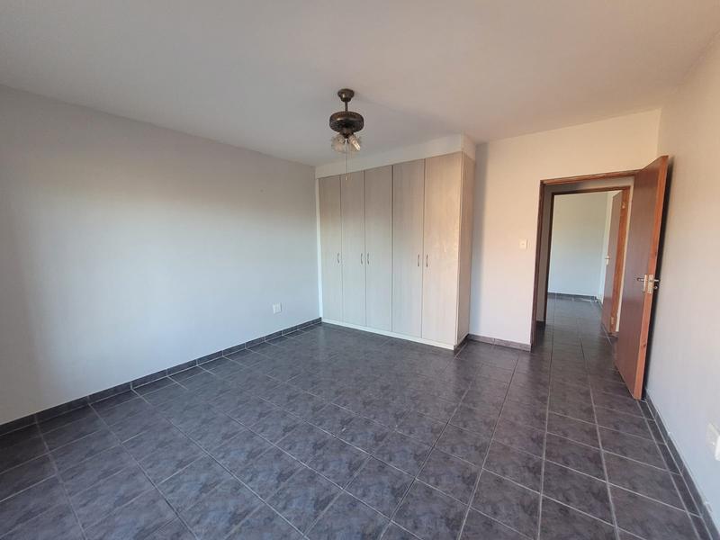 4 Bedroom Property for Sale in Manaba Beach KwaZulu-Natal