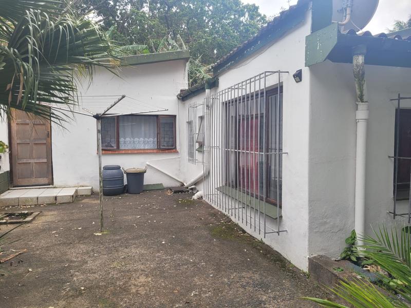 10 Bedroom Property for Sale in Manaba Beach KwaZulu-Natal