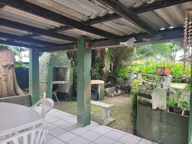 10 Bedroom Property for Sale in Manaba Beach KwaZulu-Natal