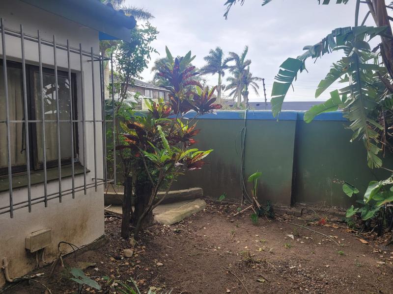 10 Bedroom Property for Sale in Manaba Beach KwaZulu-Natal