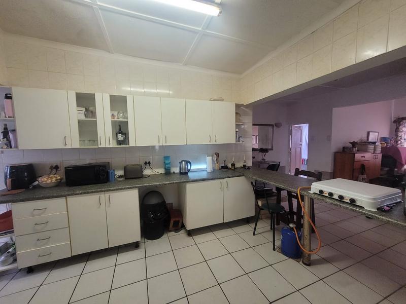 10 Bedroom Property for Sale in Manaba Beach KwaZulu-Natal