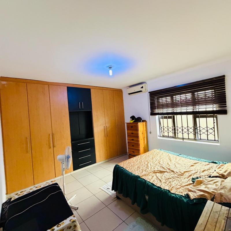 2 Bedroom Property for Sale in Austerville KwaZulu-Natal