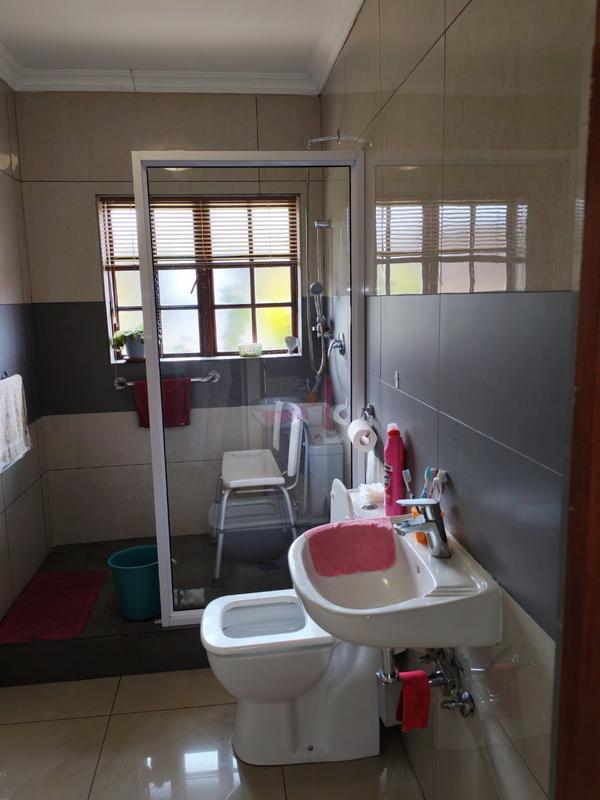 2 Bedroom Property for Sale in Hayfields KwaZulu-Natal