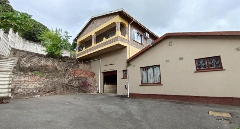 5 Bedroom Property for Sale in Kharwastan KwaZulu-Natal