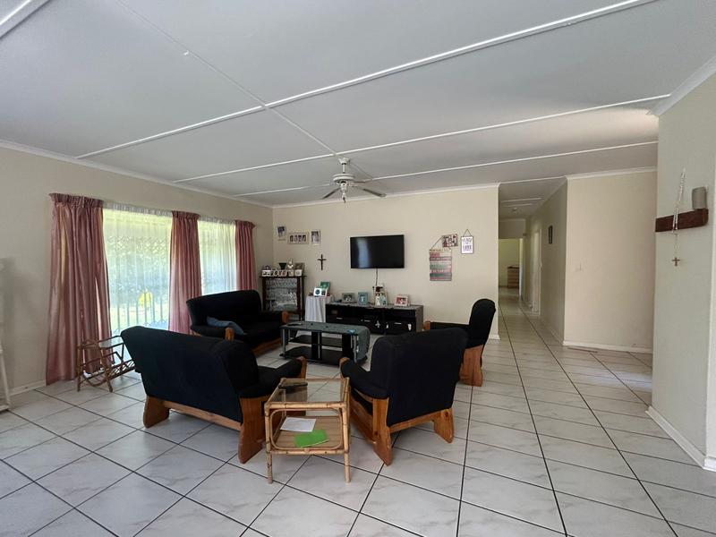 4 Bedroom Property for Sale in Uvongo KwaZulu-Natal