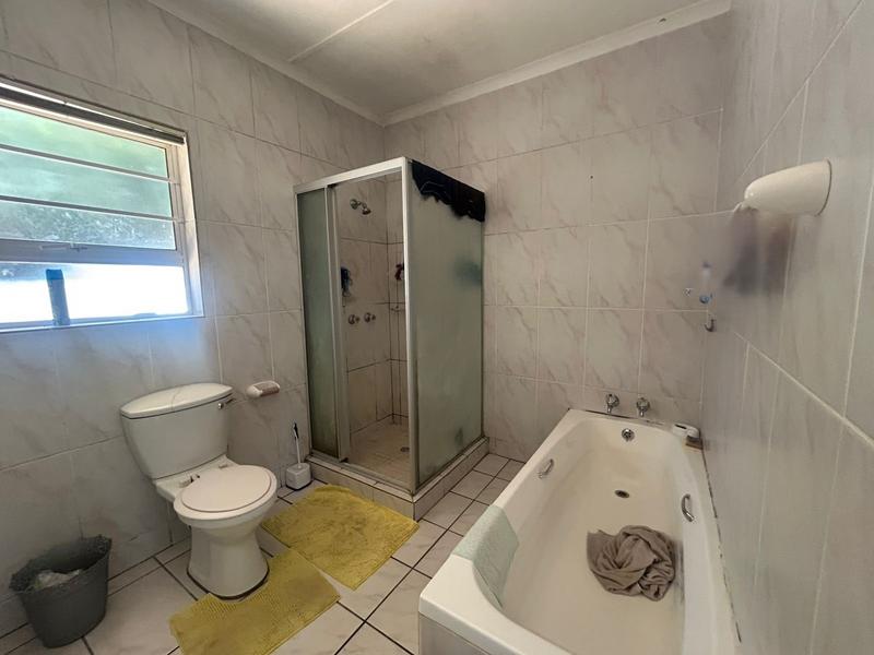 4 Bedroom Property for Sale in Uvongo KwaZulu-Natal