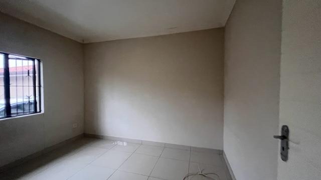To Let 2 Bedroom Property for Rent in Malvern KwaZulu-Natal