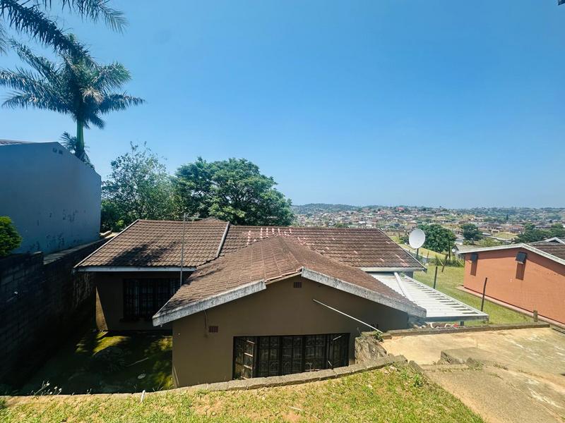 4 Bedroom Property for Sale in Umlazi KwaZulu-Natal