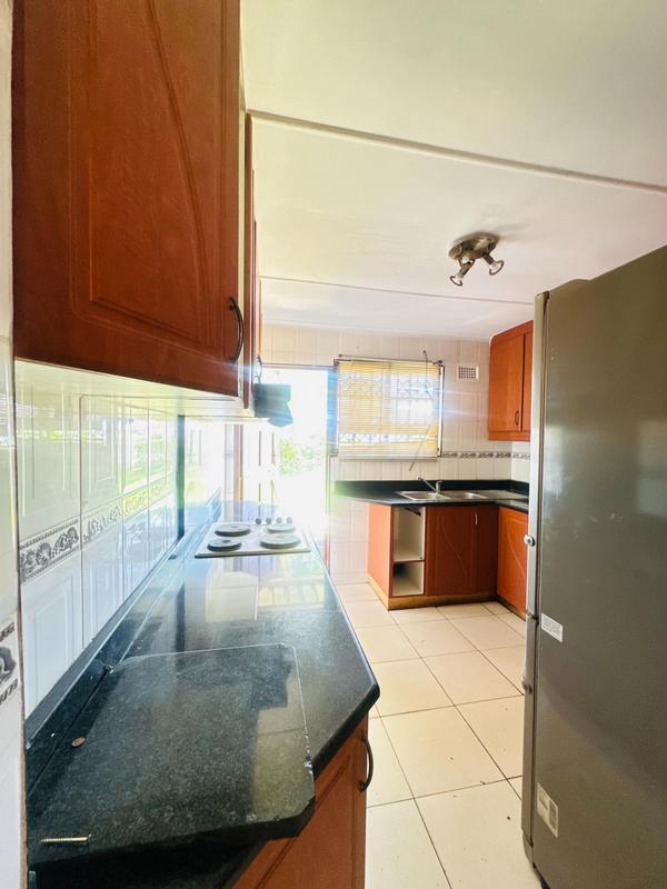 4 Bedroom Property for Sale in Umlazi KwaZulu-Natal