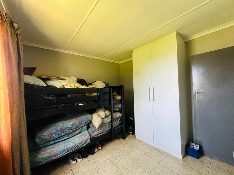 4 Bedroom Property for Sale in Umlazi KwaZulu-Natal