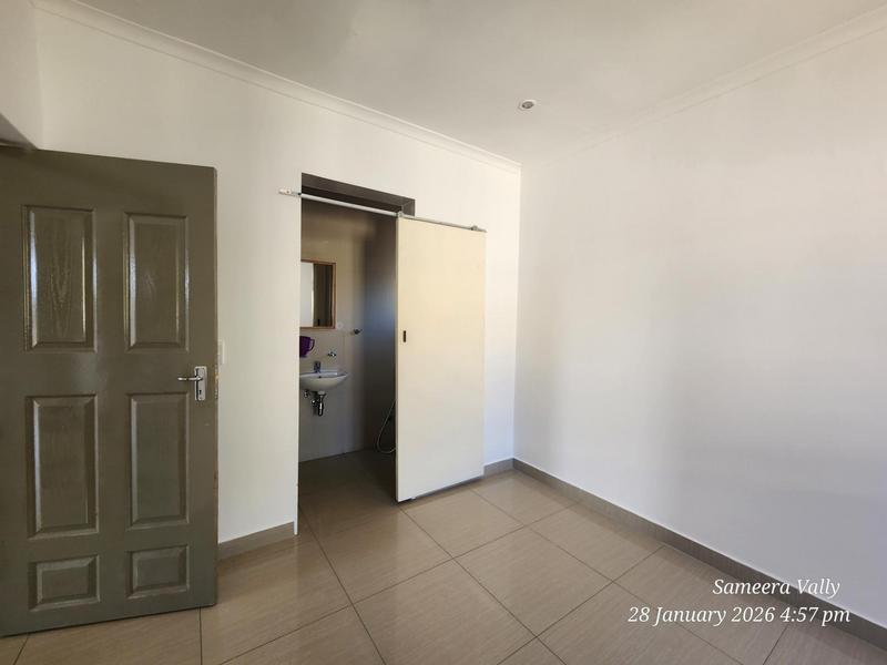 To Let 2 Bedroom Property for Rent in Overport KwaZulu-Natal