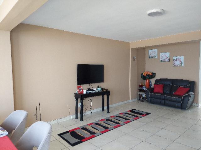 2 Bedroom Property for Sale in Amanzimtoti KwaZulu-Natal