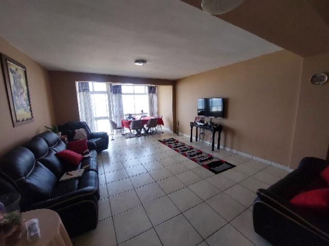 2 Bedroom Property for Sale in Amanzimtoti KwaZulu-Natal