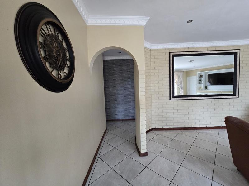 4 Bedroom Property for Sale in Sunwich Port KwaZulu-Natal