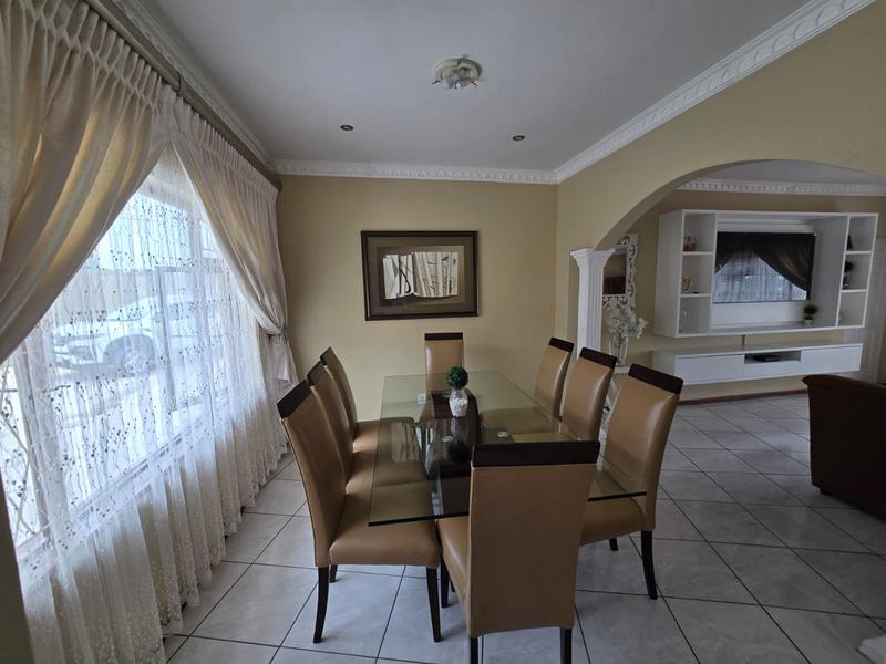 4 Bedroom Property for Sale in Sunwich Port KwaZulu-Natal