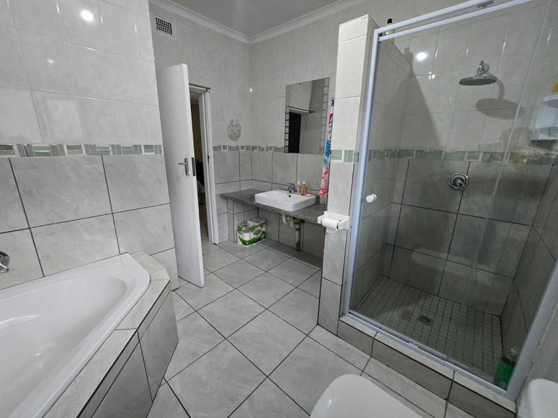 4 Bedroom Property for Sale in Sunwich Port KwaZulu-Natal