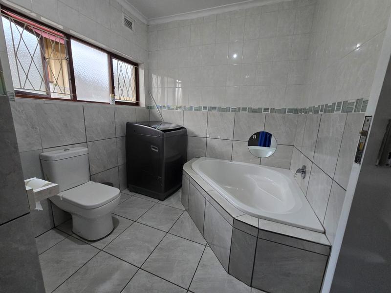 4 Bedroom Property for Sale in Sunwich Port KwaZulu-Natal