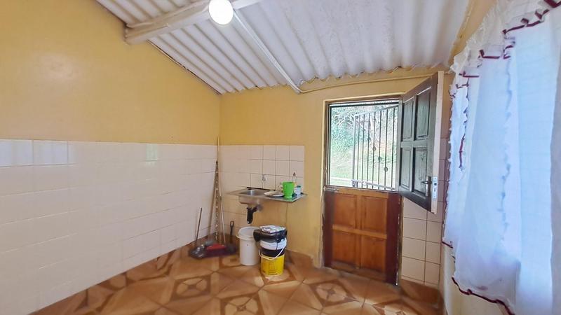To Let 2 Bedroom Property for Rent in Umlazi KwaZulu-Natal
