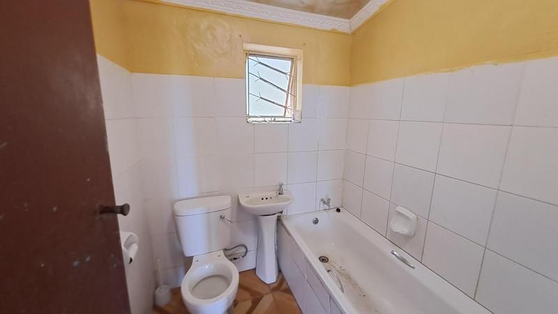 To Let 2 Bedroom Property for Rent in Umlazi KwaZulu-Natal