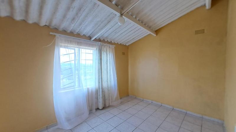 To Let 2 Bedroom Property for Rent in Umlazi KwaZulu-Natal