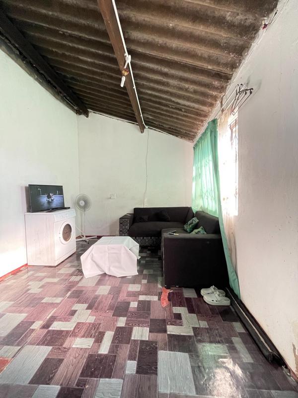 2 Bedroom Property for Sale in Umlazi KwaZulu-Natal