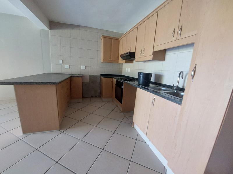 To Let 2 Bedroom Property for Rent in Margate KwaZulu-Natal