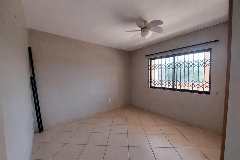 To Let 2 Bedroom Property for Rent in Margate KwaZulu-Natal