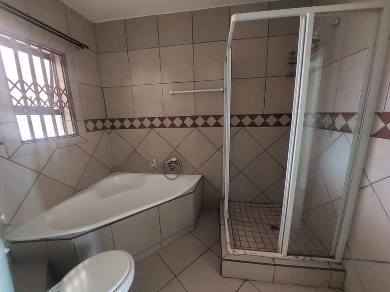 To Let 2 Bedroom Property for Rent in Margate KwaZulu-Natal