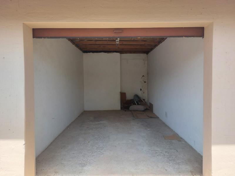 To Let 2 Bedroom Property for Rent in Margate KwaZulu-Natal