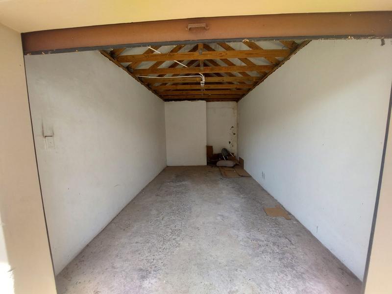 To Let 2 Bedroom Property for Rent in Margate KwaZulu-Natal