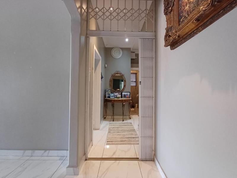 To Let 4 Bedroom Property for Rent in Durban North KwaZulu-Natal