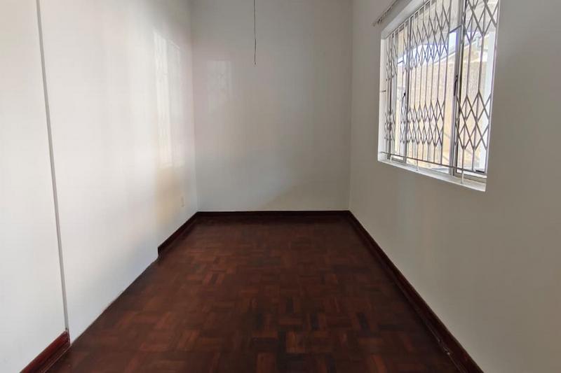 To Let 4 Bedroom Property for Rent in Isipingo Beach KwaZulu-Natal