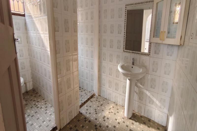 To Let 4 Bedroom Property for Rent in Isipingo Beach KwaZulu-Natal