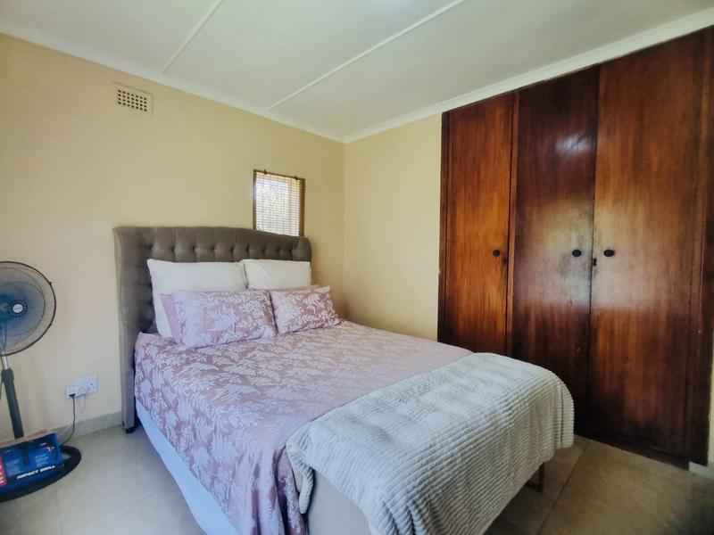 3 Bedroom Property for Sale in Amanzimtoti KwaZulu-Natal