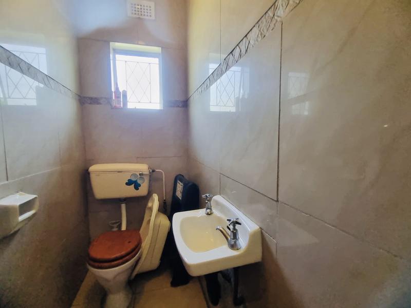 3 Bedroom Property for Sale in Amanzimtoti KwaZulu-Natal