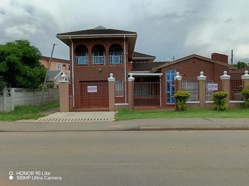 5 Bedroom Property for Sale in Palmview KwaZulu-Natal