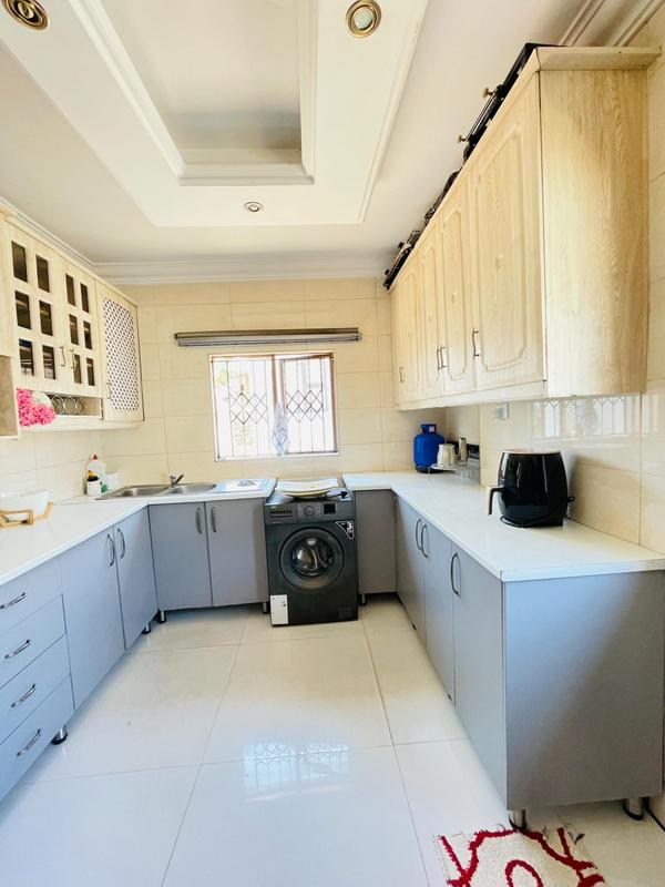 3 Bedroom Property for Sale in Umlazi KwaZulu-Natal