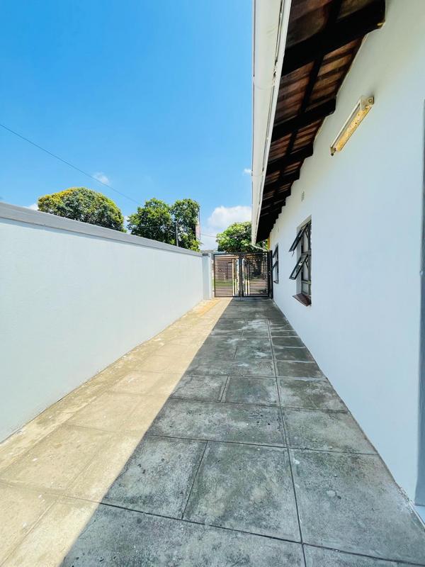 3 Bedroom Property for Sale in Umlazi KwaZulu-Natal