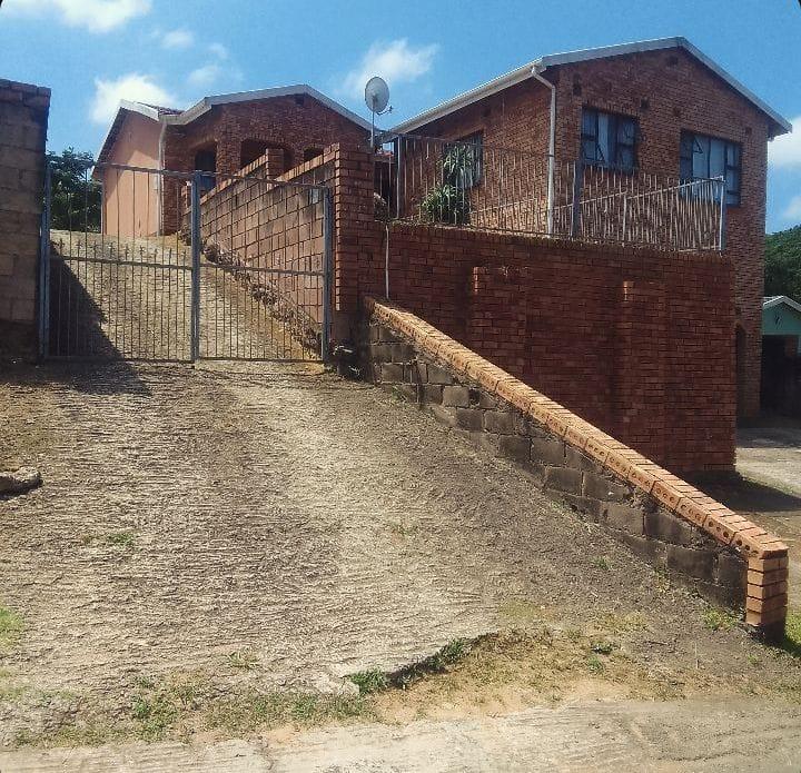 5 Bedroom Property for Sale in Umlazi KwaZulu-Natal