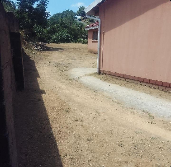 5 Bedroom Property for Sale in Umlazi KwaZulu-Natal