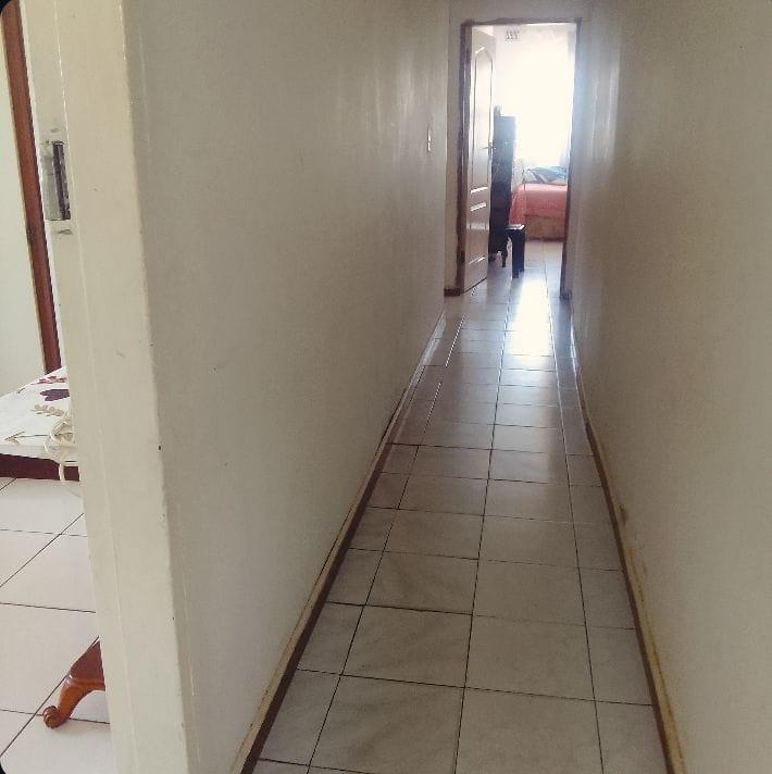 5 Bedroom Property for Sale in Umlazi KwaZulu-Natal