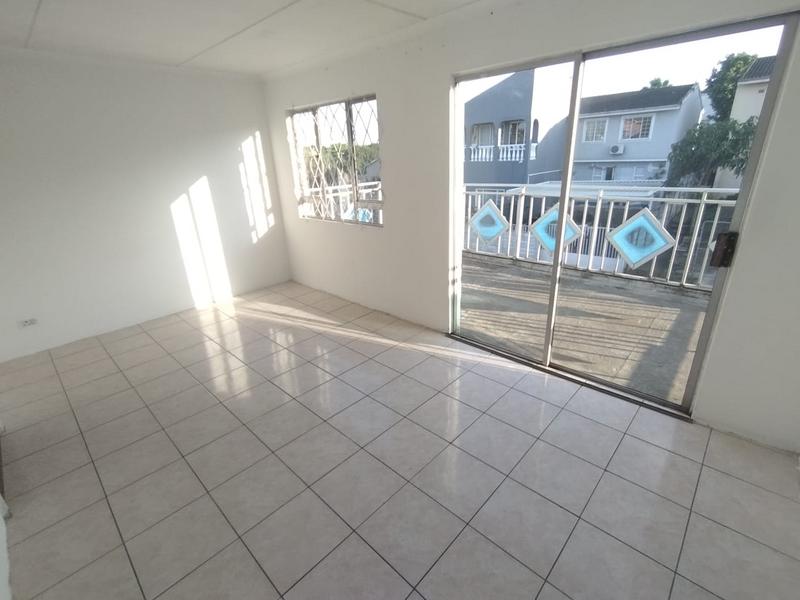 To Let 3 Bedroom Property for Rent in Grove End KwaZulu-Natal